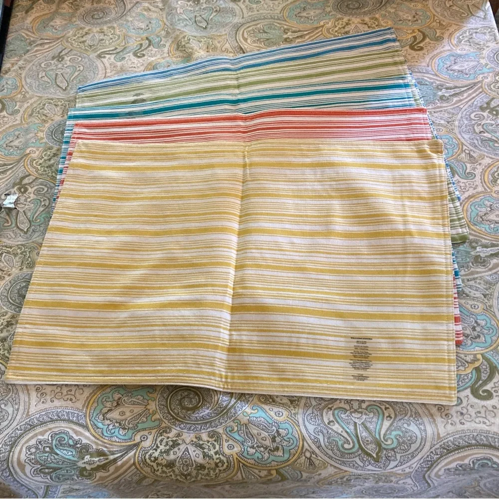 NWOT Williams-Sonoma Striped Cotton placemats (5) w/front border.